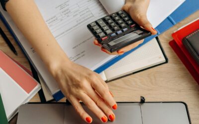 Aumento de imposto não justifica revisão de contratos