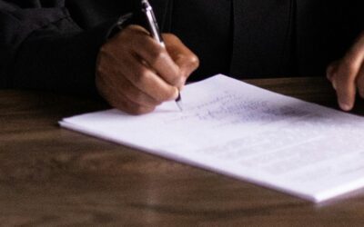 Tema 492: STF limita taxas em contratos de adesão